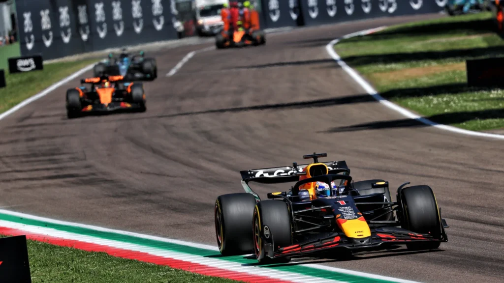 Max Verstappen (NLD) Red Bull Racing RB21. 18.05.2025. Championnat du monde de Formule 1, Rd 7, Emilia Romagne Grand Prix, Imola, Italie, Jour de la course