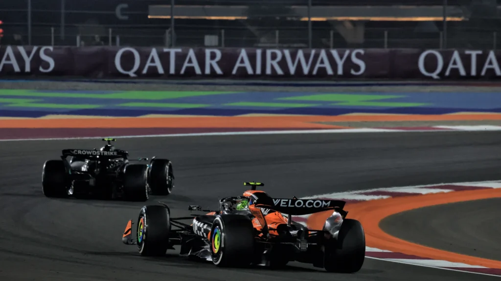 McLaren a effectué une autodestruction stratégique au Qatar, coûtant des points supplémentaires à Norris dans la bataille pour le titre