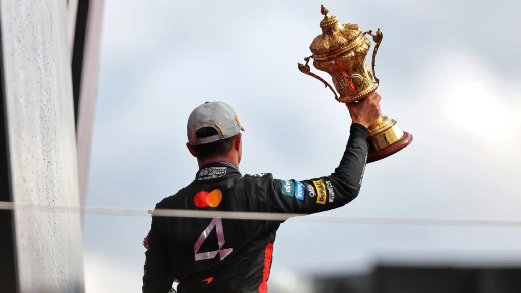 Lando Norris a connu une forme compétitive à la mi-saison