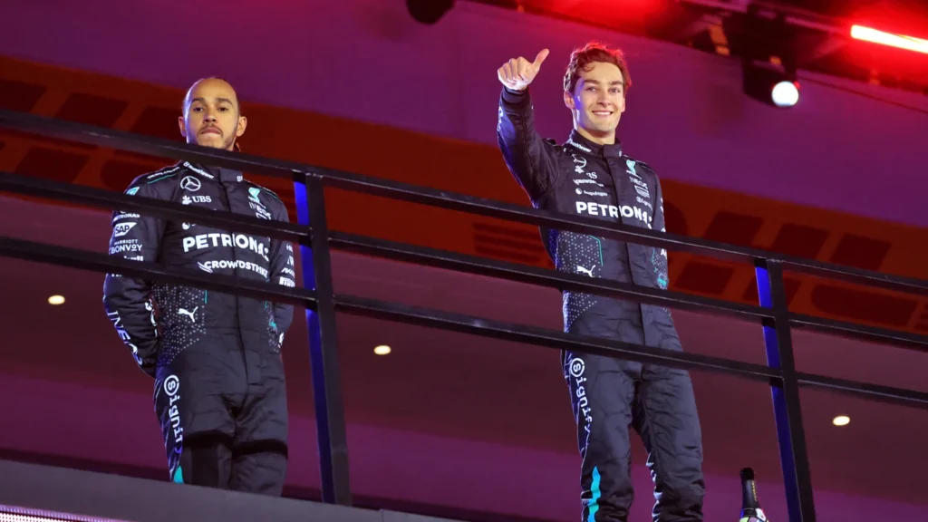 George Russell a utilisé Lewis Hamilton comme exemple alors que son attente pour se battre pour un titre de F1 se poursuit