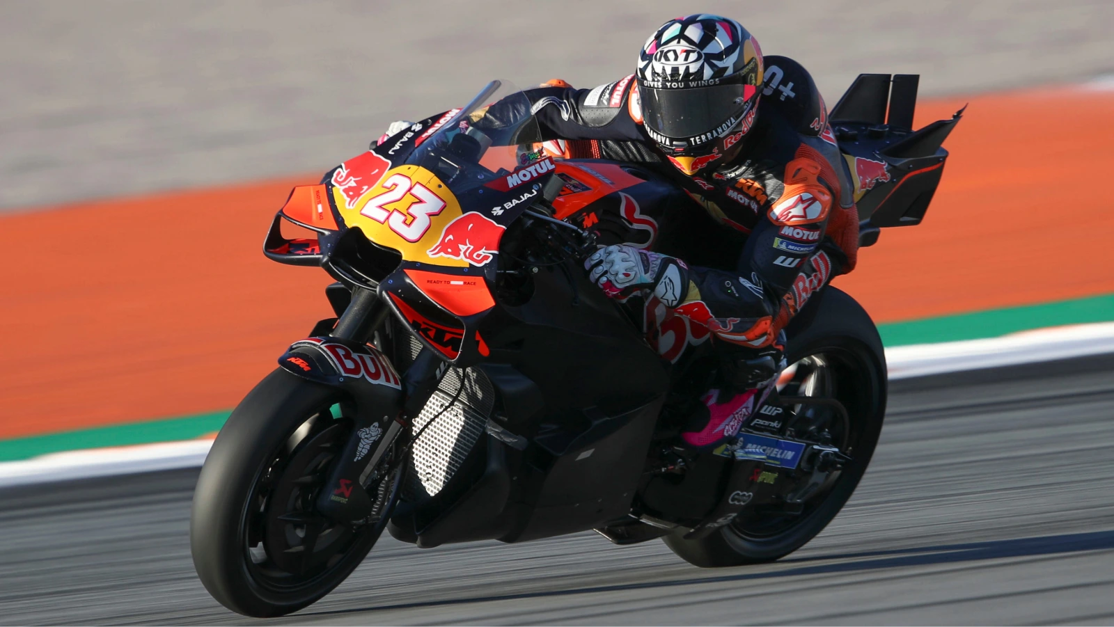 Enea Bastianini ‘can’t explain’ KTM tyre struggles after ‘complicated’ 2025 MotoGP season