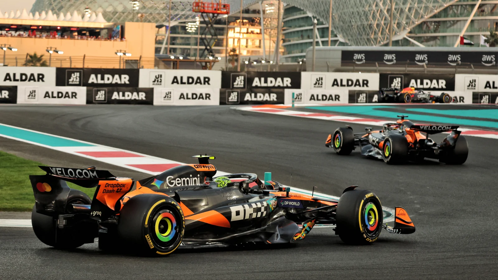 McLaren split strategies in the Abu Dhabi GP