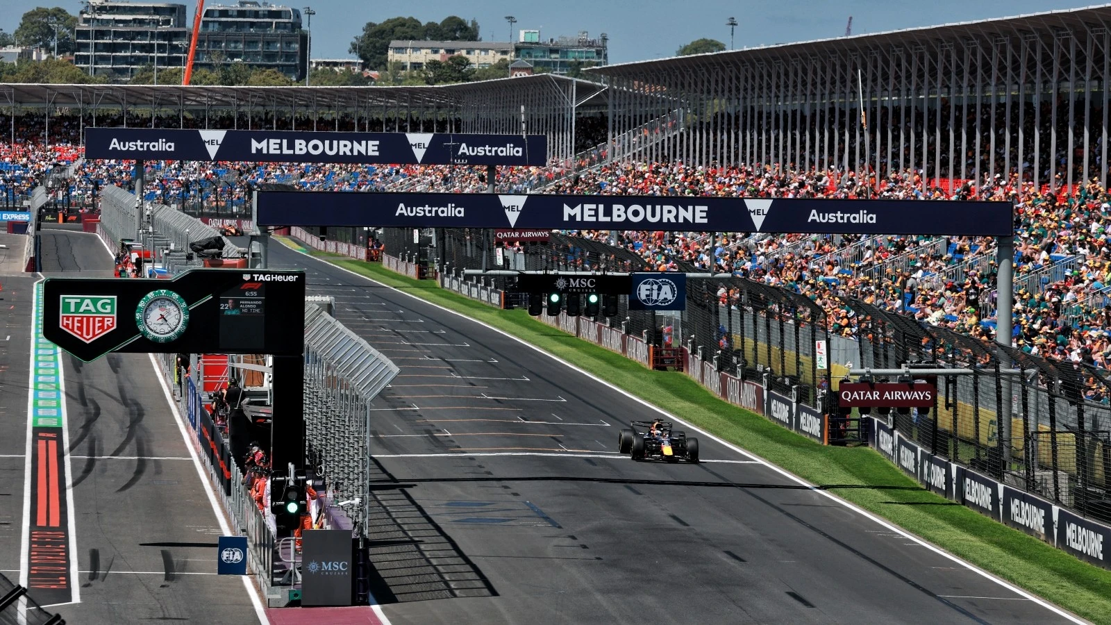 Free Practice 2 at the Australian GP began with disruptions