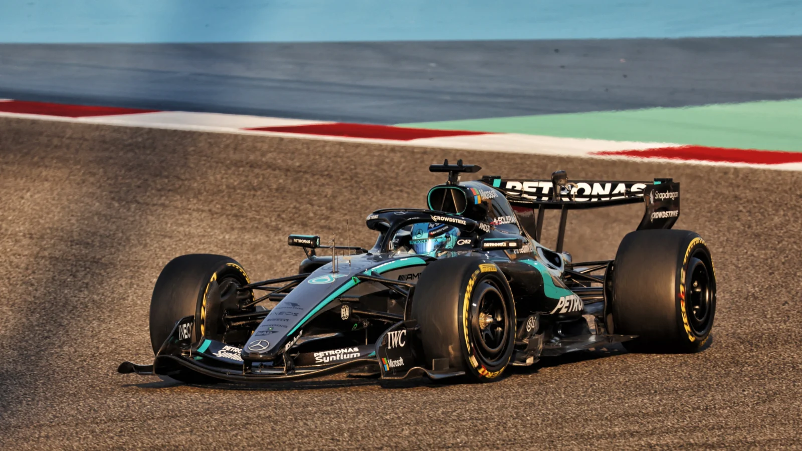 Mercedes enters the 2026 F1 season favourites due to its PU