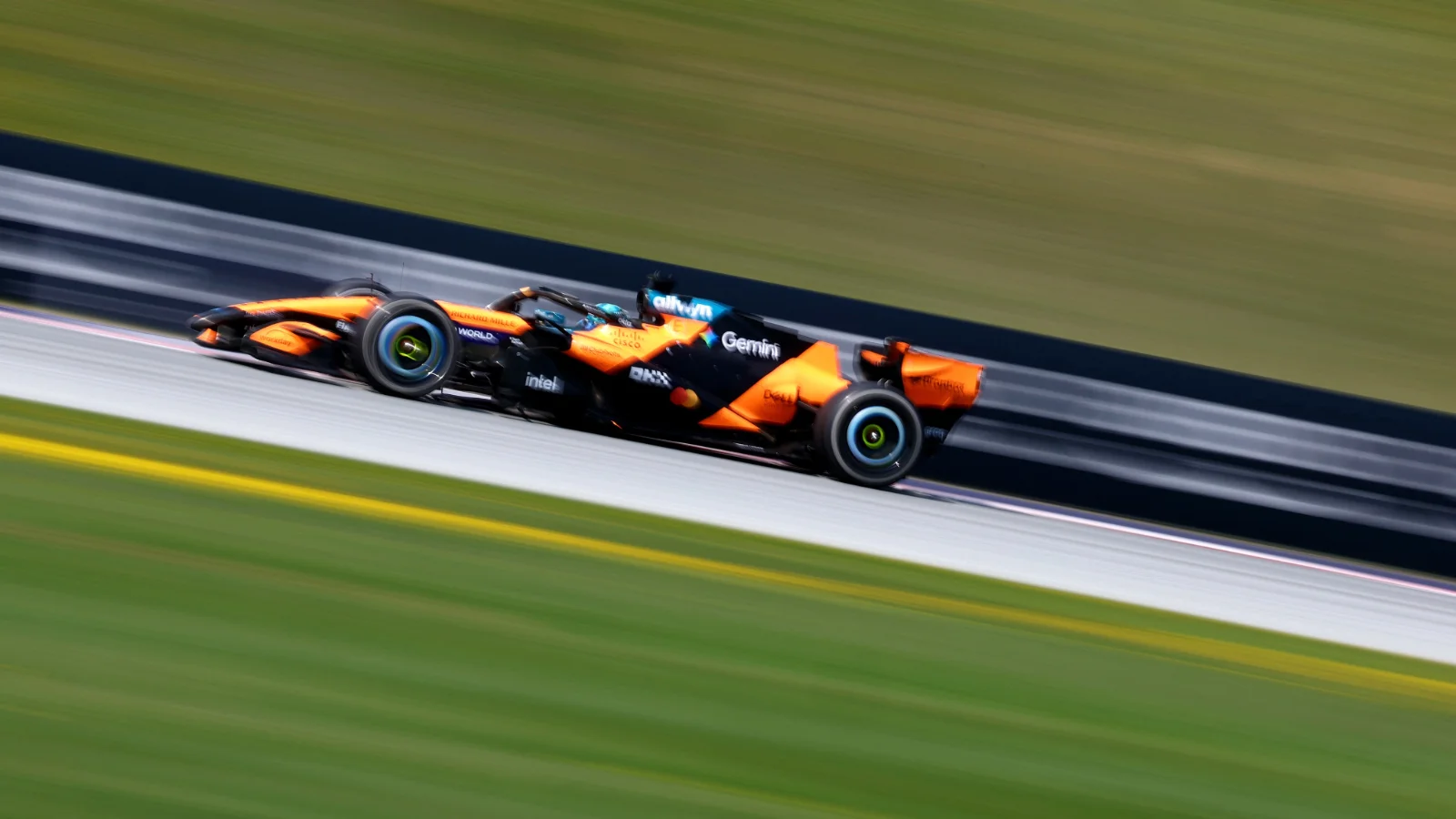 McLaren to cautiously reintroduce radical F1 wing over Hungaroring weekend