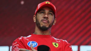 Lewis Hamilton frustré par « l&rsquo;incohérence » de la direction de la F1 après les pénalités du GP de Hongrie