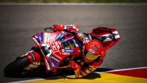 Marc Márquez domine et remporte la victoire au Sachsenring en MotoGP
