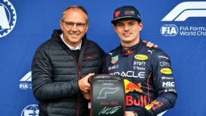 Le PDG de la F1 confirme les discussions de Max Verstappen avant les modifications réglementaires pour 2027
