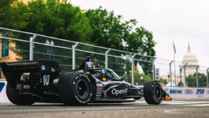 Alex Palou accélère lors des deuxièmes essais d&rsquo;IndyCar à Washington DC