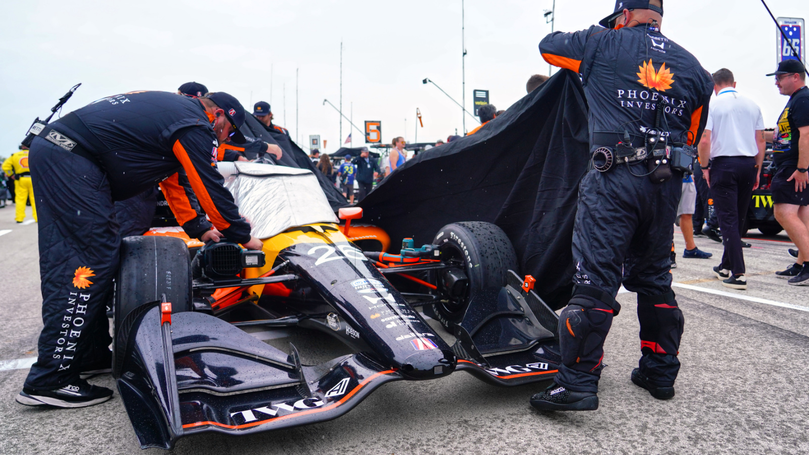 Andretti crew covers Will Power