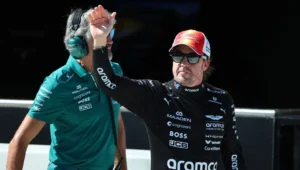 L&rsquo;ambassadeur d&rsquo;Aston Martin publie une mise à jour « attentiste » sur l&rsquo;avenir de Fernando Alonso F1
