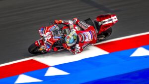 Marc Márquez remporte la victoire et mène le championnat au GP de Saint-Marin