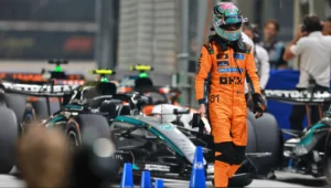 Oscar Piastri révèle comment une crevaison a mis fin au « solitaire » GP de Singapour