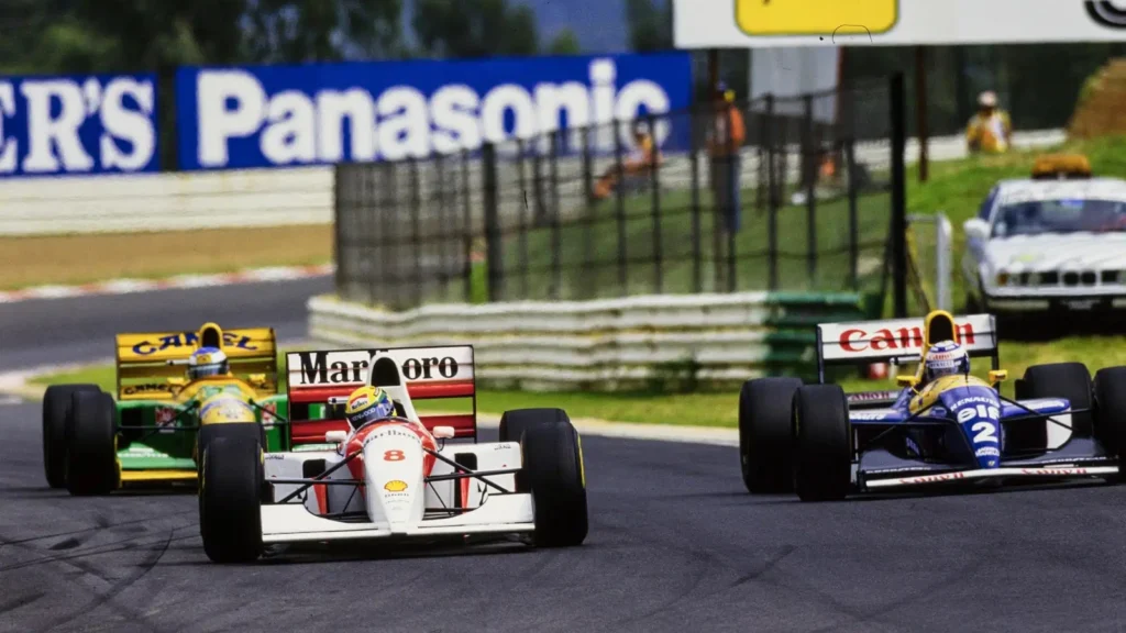 Senna reviendrait en F1 et reprendrait dûment sa bataille avec Alain Prost