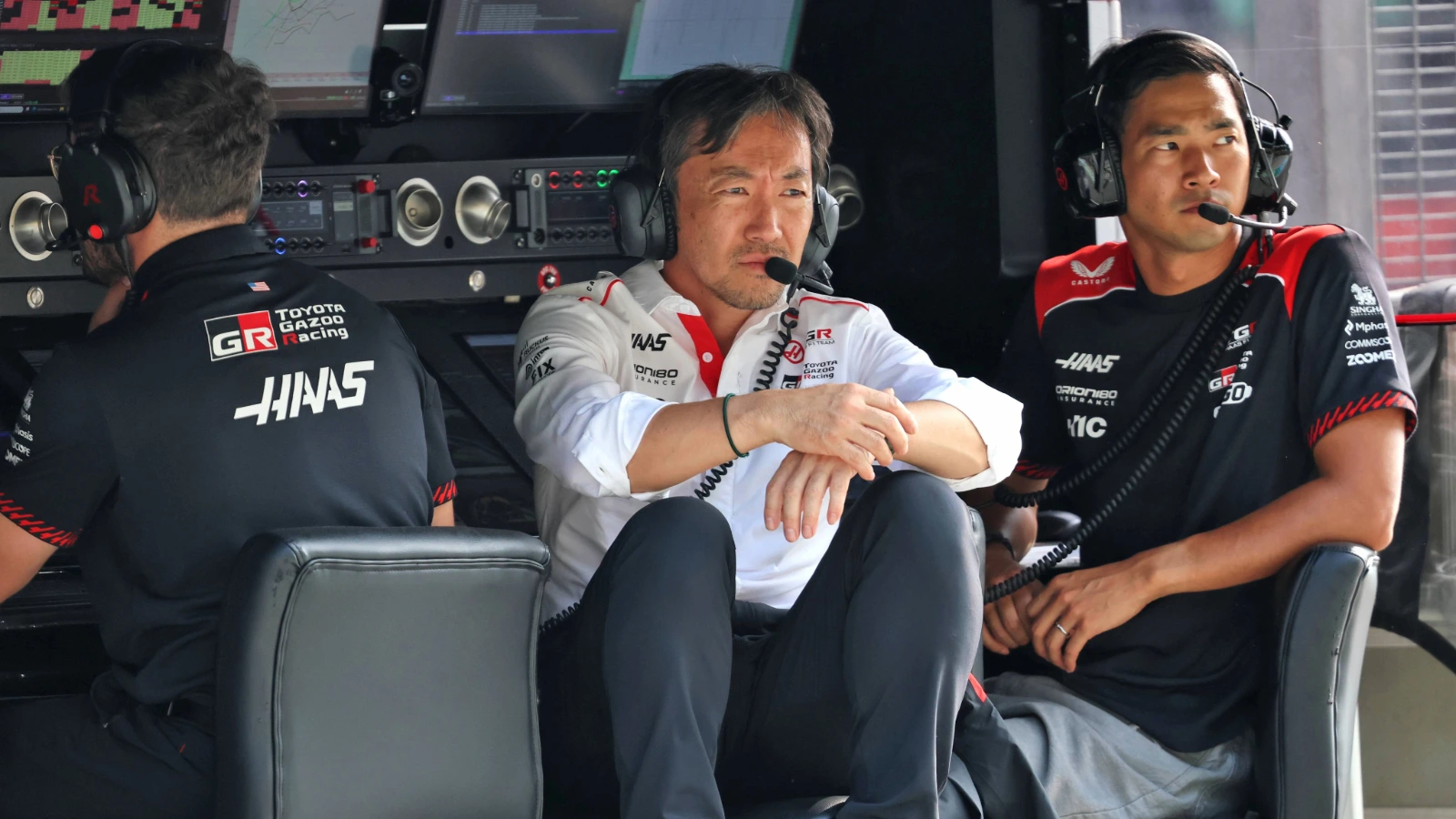 (L to R): Ayao Komatsu (JPN) Haas F1 Team Principal and Ryo Hirakawa (JPN) Haas F1 Team Reserve Driver on the pit gantry. 02.10.2026. Formula 1 World Championship, Rd 16, Bahrain Grand Prix, Sepang, Malaysia, Practice Day.