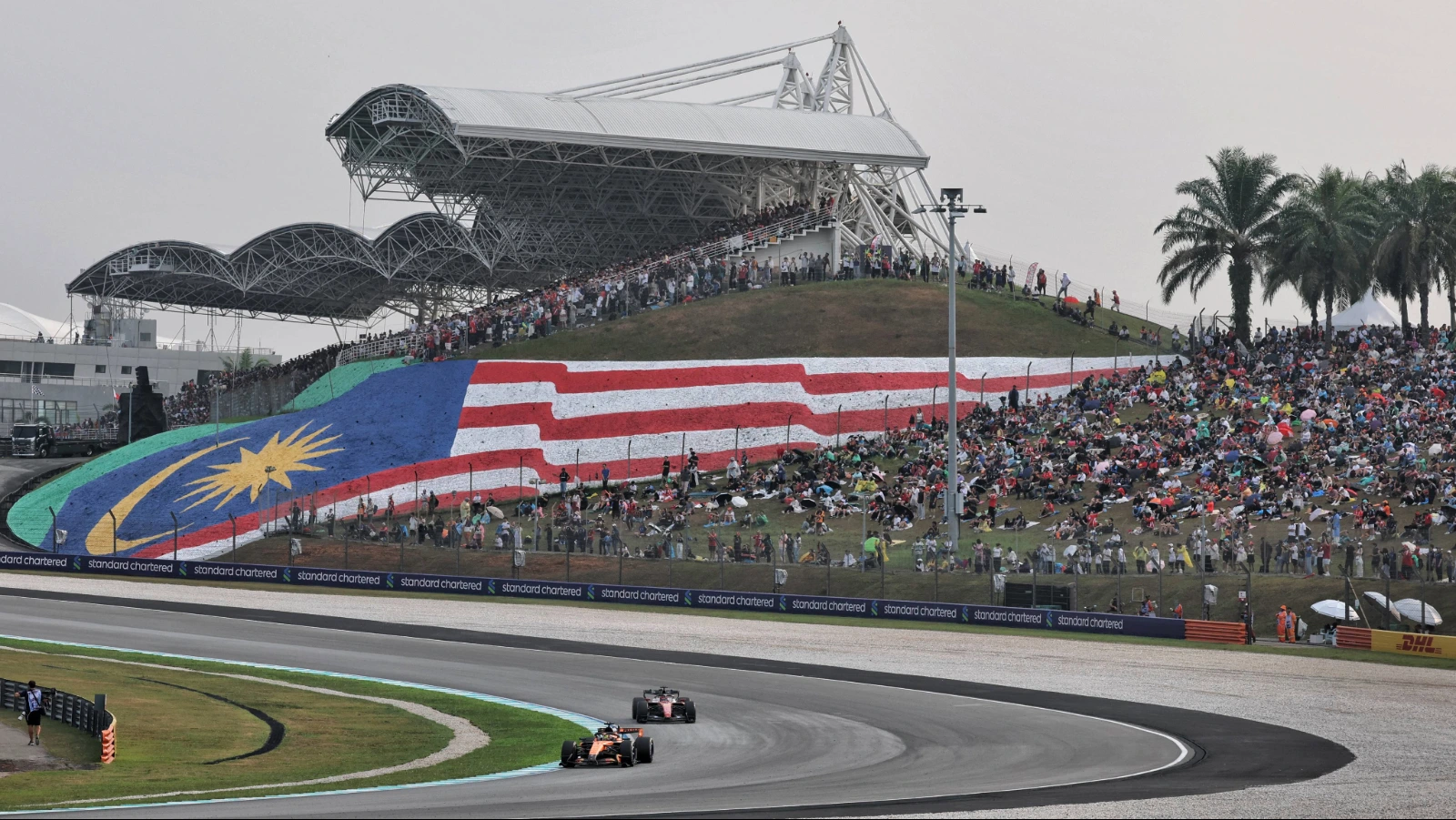 Oscar Piastri (AUS) McLaren F1 Team MCL40. 04.10.2026. Formula 1 World Championship, Rd 16, Bahrain Grand Prix, Sepang, Malaysia, Race Day.