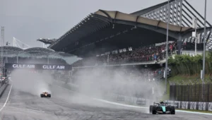 La confusion règne alors que le GP de F1 de Bahreïn en Malaisie s&rsquo;arrête après le chaos du tour de formation