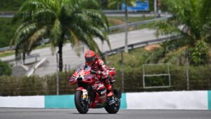 Les frères Marquez bloquent l&rsquo;entraînement de Sepang pendant que Martin jette l&rsquo;éponge