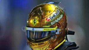 Lewis Hamilton tombe malade après avoir reconnu sa responsabilité dans la stratégie de Ferrari F1 Singapour