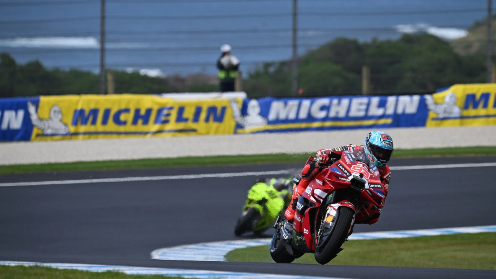 Marc Marquez regains championship lead with Australian MotoGP sprint victory after Jorge Martin crashes