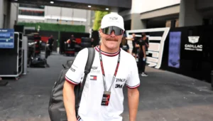 Valtteri Bottas détaille ses rencontres « inquiétantes » lors d&rsquo;un voyage épique à vélo à Singapour
